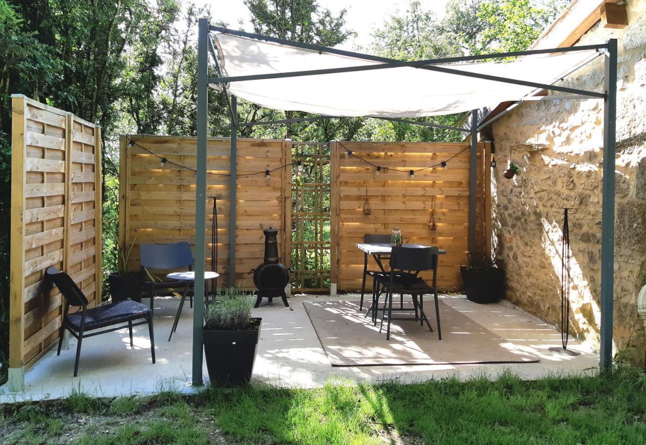 La Tourelle 82 Bed & Breakfast Saint-Antonin-Noble-Val Exterior photo